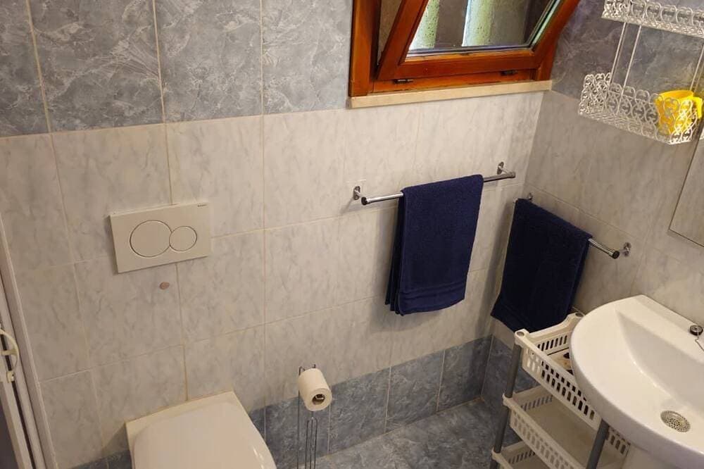 Foto 5 von 20: Zweizimmerwohnung in einer Residenz im Grünen mit Swimmingpool