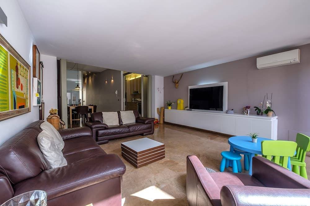 Foto 13 von 30: Modernes Haus mit viel Licht und große Gärten