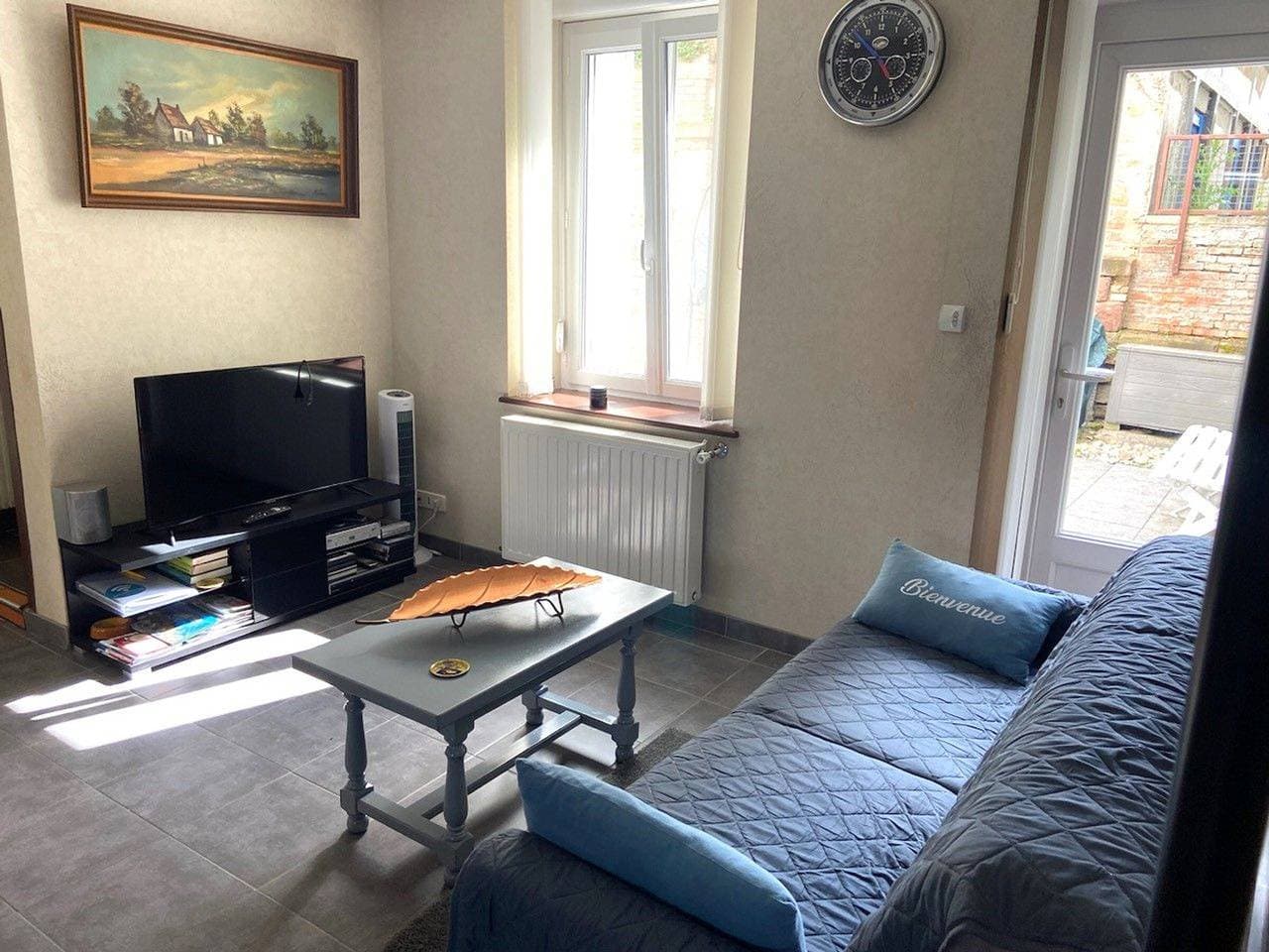 Gemütliche, renovierte Wohnung mit Terrasse im Zentrum von Épinal, nahe Bahnhof und Freizeitaktivitä... 1