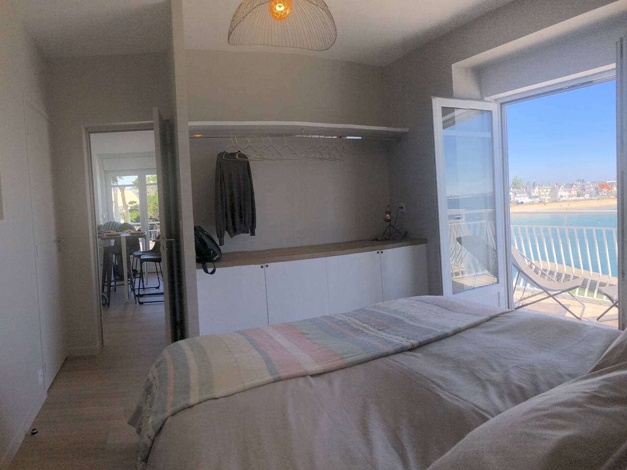 Foto 13 von 32: Gemütliche 2-Zimmer-Wohnung am Meer mit 3 Balkonen und WIFI in Larmor-Plage