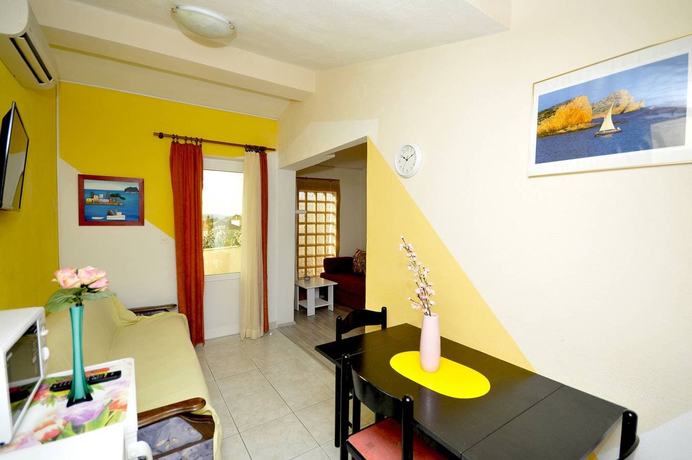 Foto 6 von 16: 1-Zimmer-Ferienwohnung mit Terrasse und Meerblick Okrug Donji, Ciovo A-13732-a