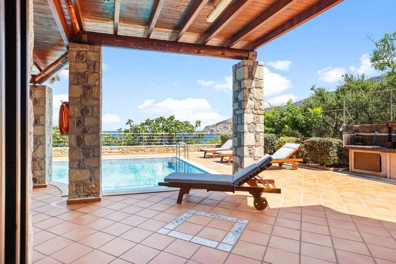 Foto 3 von 25: Villa für 6 Personen mit Balkon