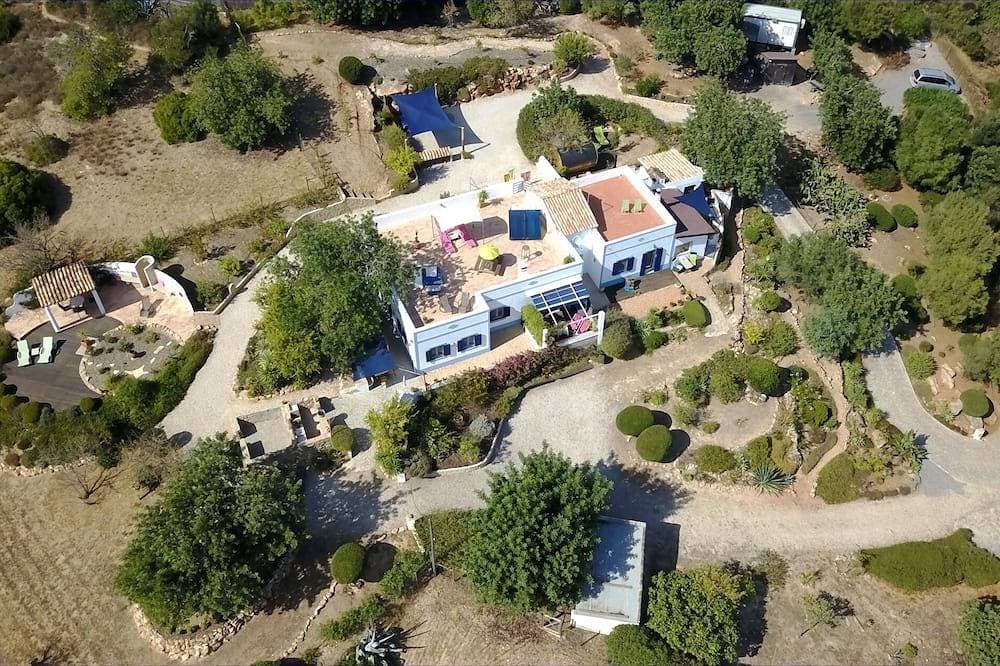 Foto 10 von 30: Kleine Ferienwohnung in ruhiger Lage mit zwei privaten Terrassen und Meerblick