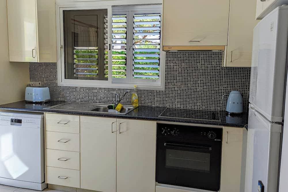 Foto 13 von 24: Best location- Harbour and promenade,  2Br/2 baths apartment with private garden