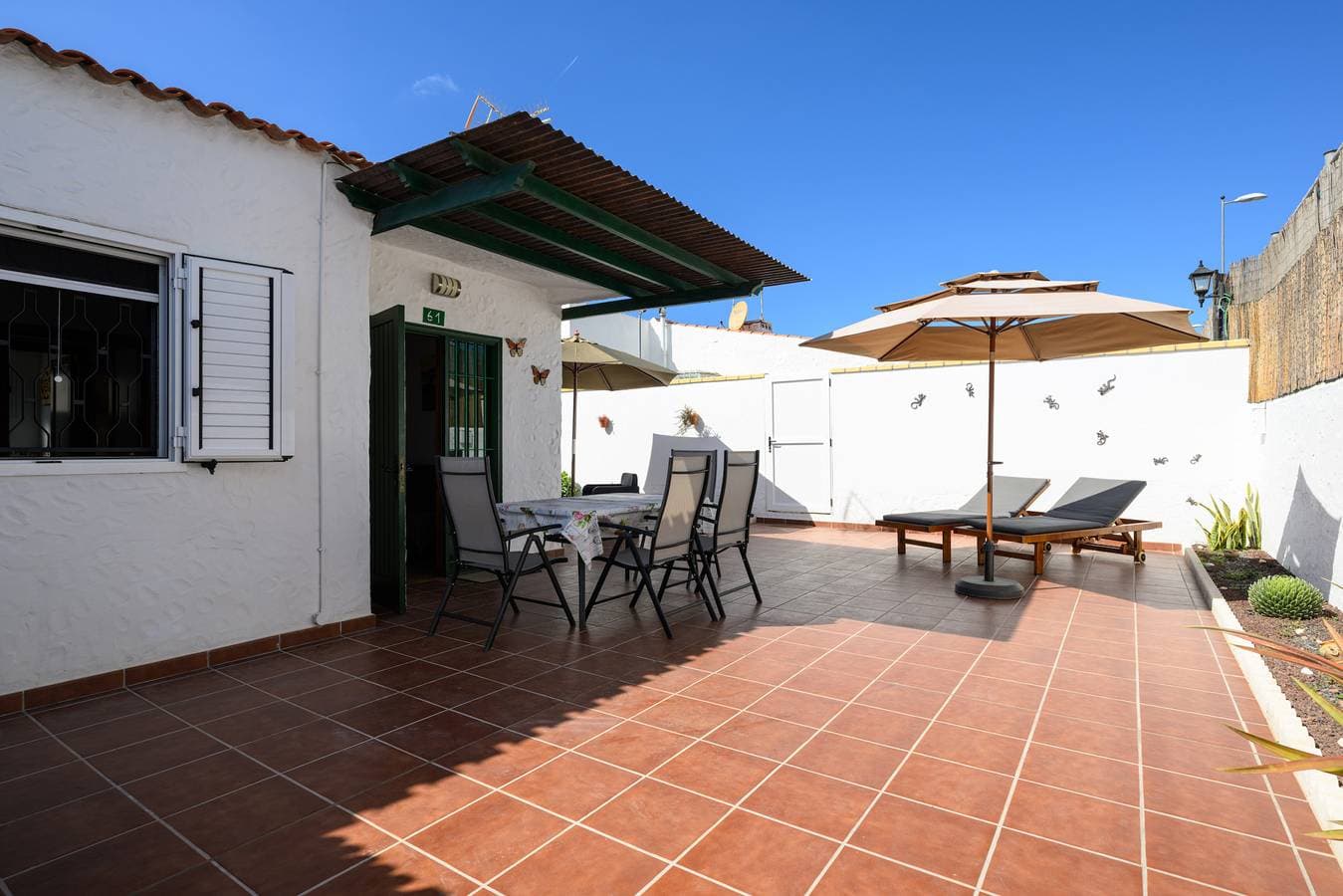 Foto 9 von 27: Private Chill-out Terrace Bungalow - Pool