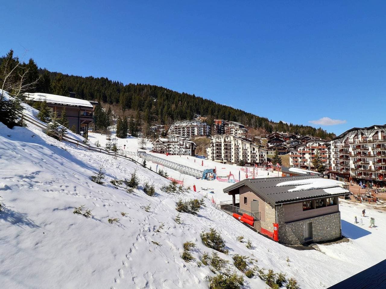 Foto 8 von 22: Komfortable 2 Zimmer, Ski-in/Ski-out, 4 Pers. Nahe Geschäfte