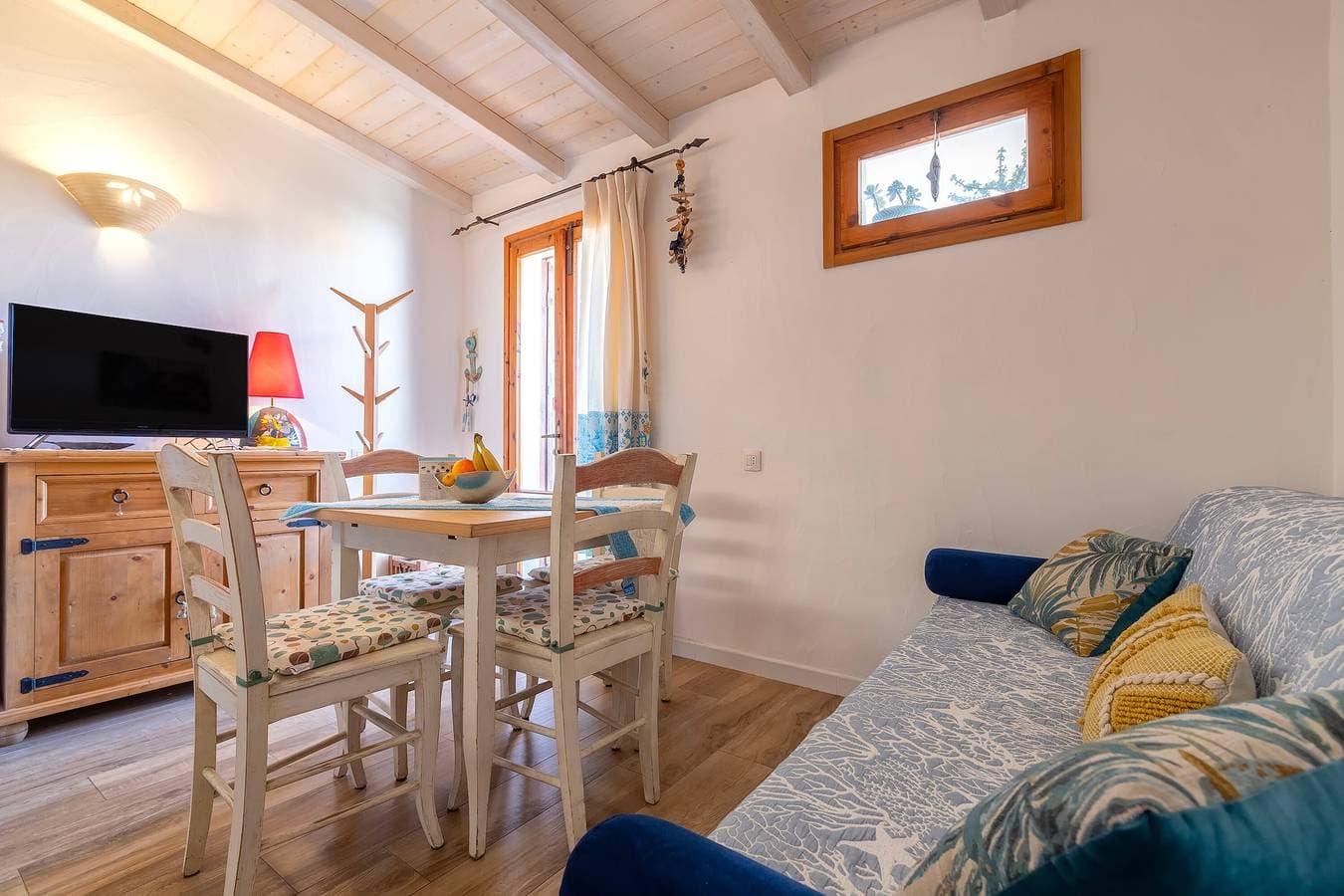 Foto 9 von 24: Ferienwohnung 'Perla Marina' mit Balkon und Klimaanlage