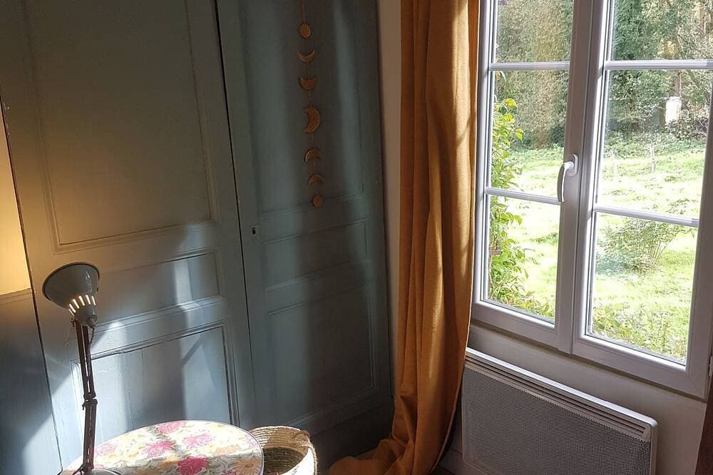 Foto 7 von 30: Cosy house in Normandy. Fireplace and large garden, near Villages and Beaches.