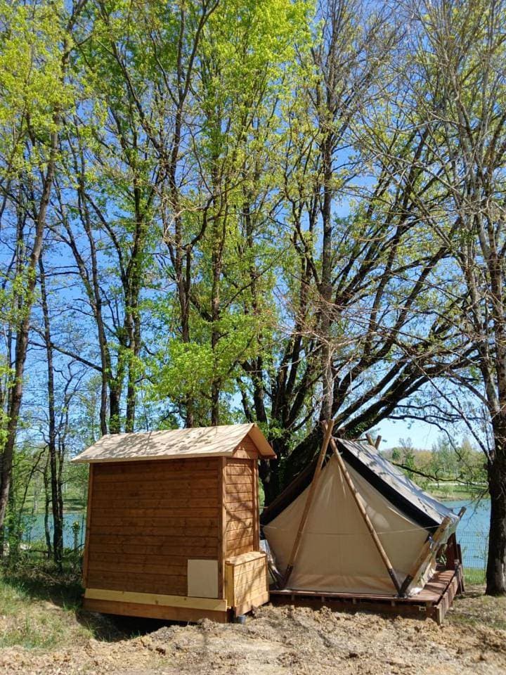 Foto 8 von 8: Tent