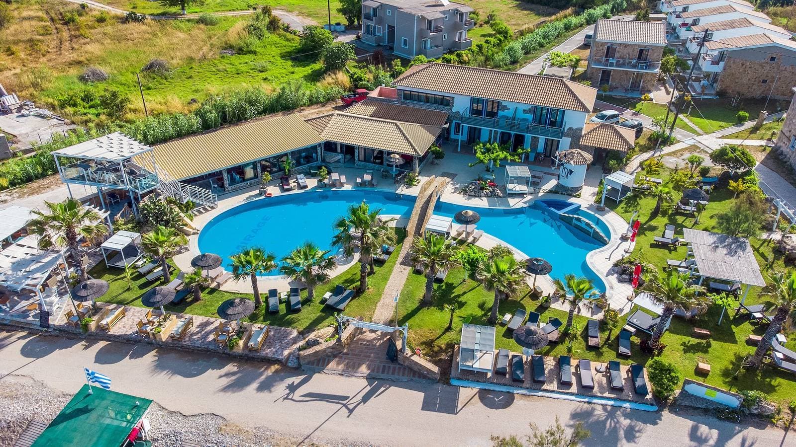 Foto 4 von 21: Mirage Arillas Honeymoon Studio mit Meerblick, Gemeinschaftspool und WLAN