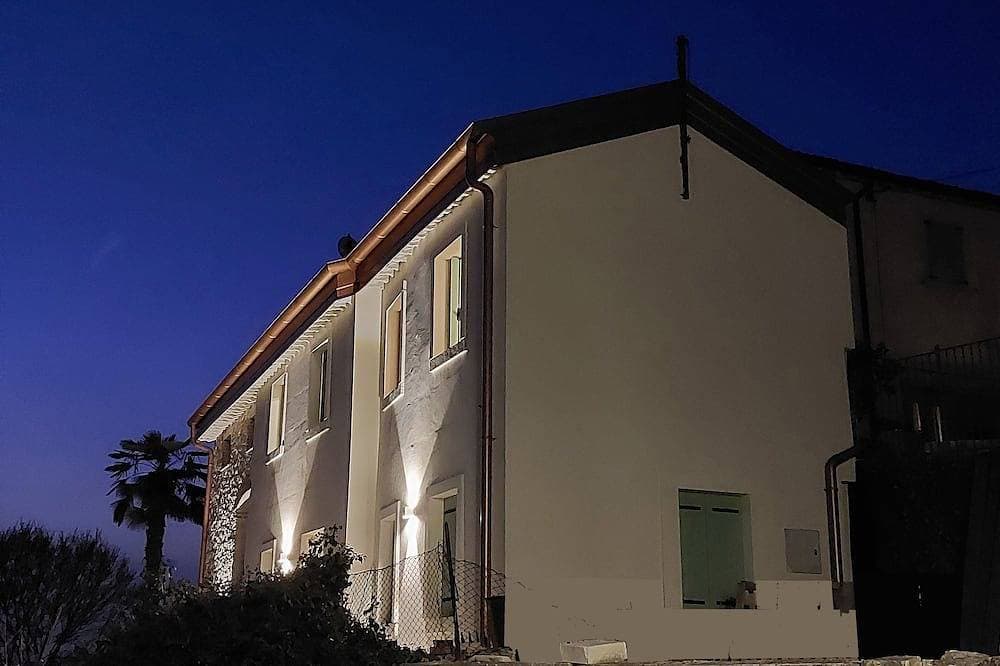 Foto 13 von 30: 2-4  Personen, Cottage,  Weinfelder und Olivenbäume