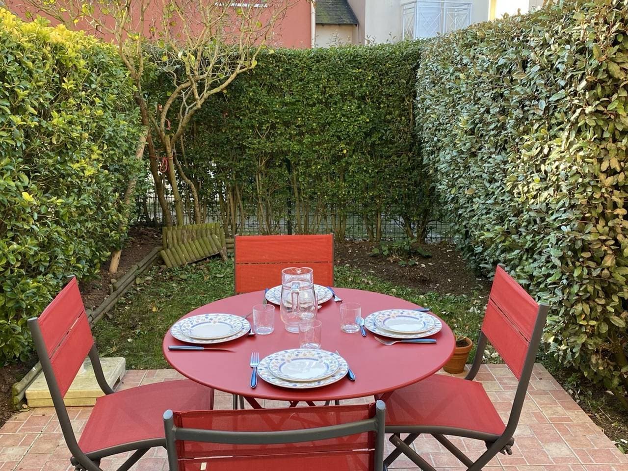 Foto 3 von 20: Gemütliches Ferienhaus in der Nähe des Hafens mit Garten und Terrasse