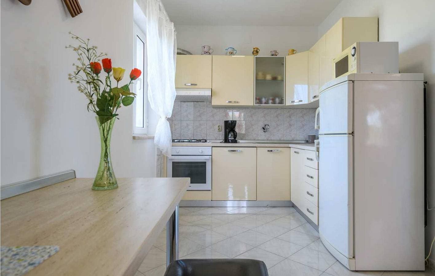 Foto 10 von 30: Geräumige 2-Zimmer-Wohnung mit Pool, in der Nähe des Stadtzentrums und von Restaurants