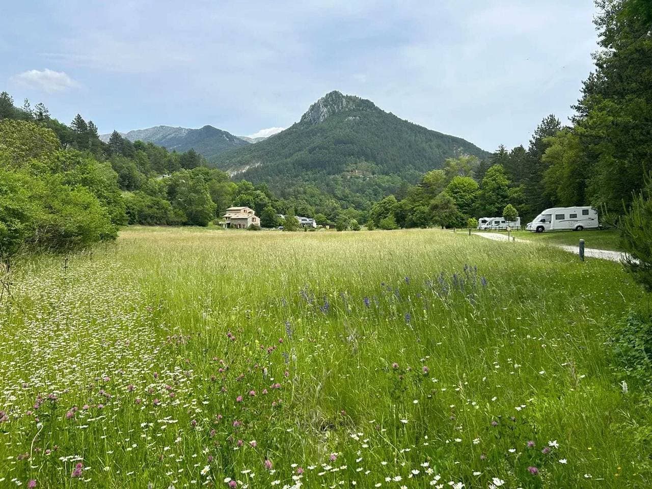 Foto 9 von 12: Haus in Castellane 80 m² mit Terrasse