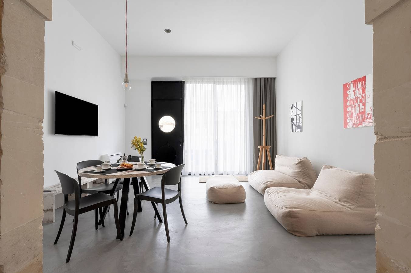 Foto 3 von 29: Ferienhaus 'Uno' mit gemeinsamer Terrasse, Wi-Fi und Klimaanlage
