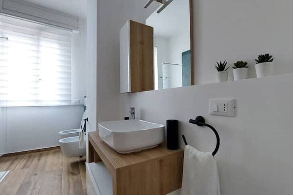 Foto 11 von 30: Enrica apartment, elegant, near the lake historic center free parking