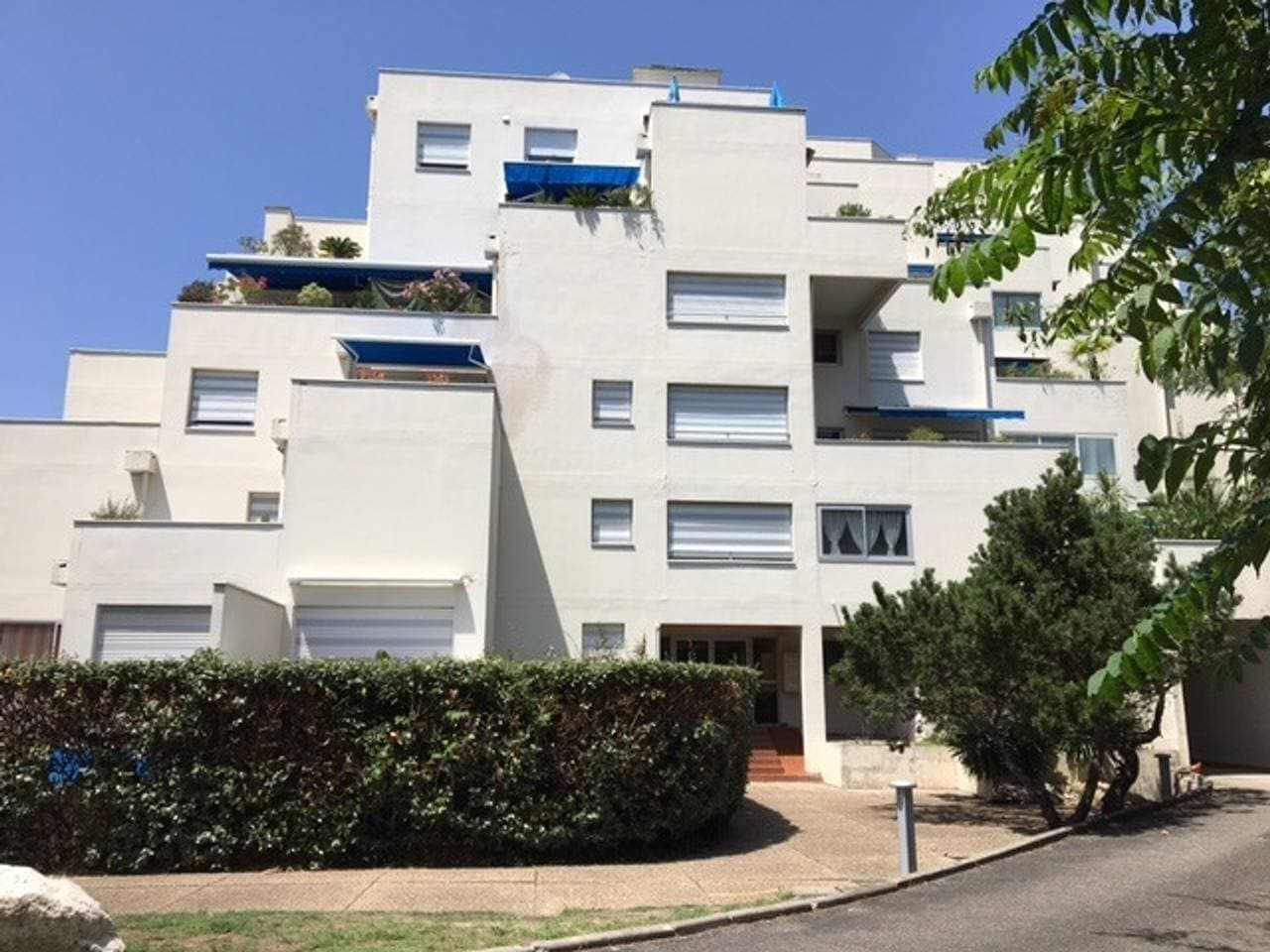 Foto 13 von 24: Geräumiges renoviertes Studio mit Terrasse und privatem Parkplatz