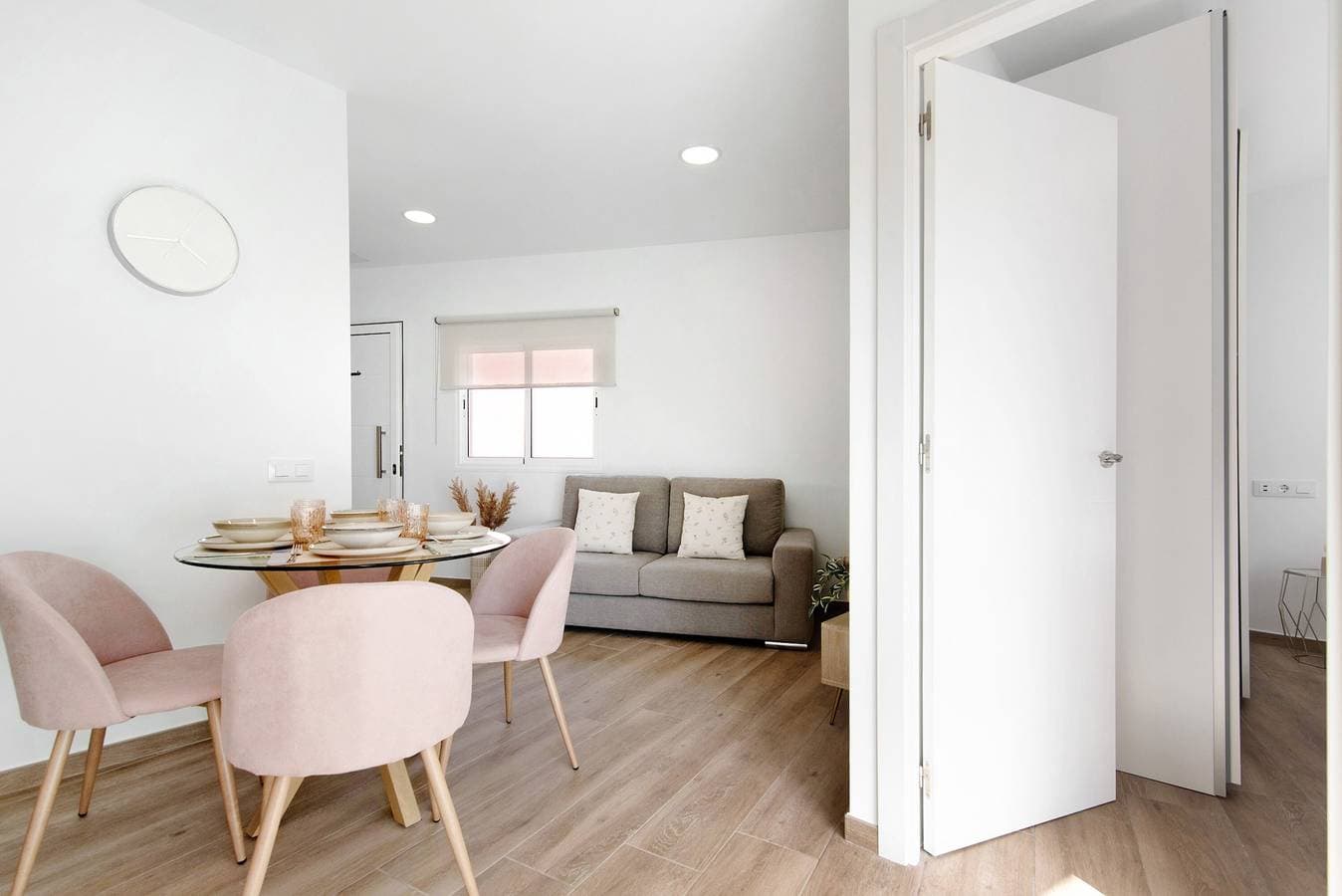 Foto 2 von 27: Ferienwohnung 'Flamboyan 2' mit Balkon, WLAN und Klimaanlage