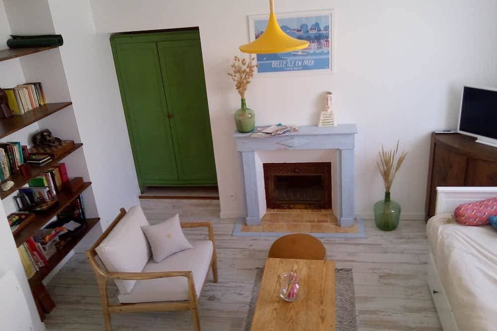 Old fisherman's cottage in Quiberon 1