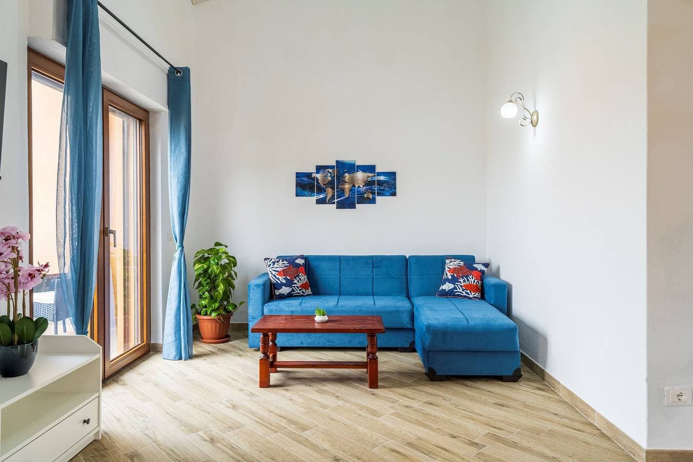 Foto 10 von 27: Ferienwohnung 'Villa Elena' mit Meerblick, Gemeinschaftspool und Klimaanlage