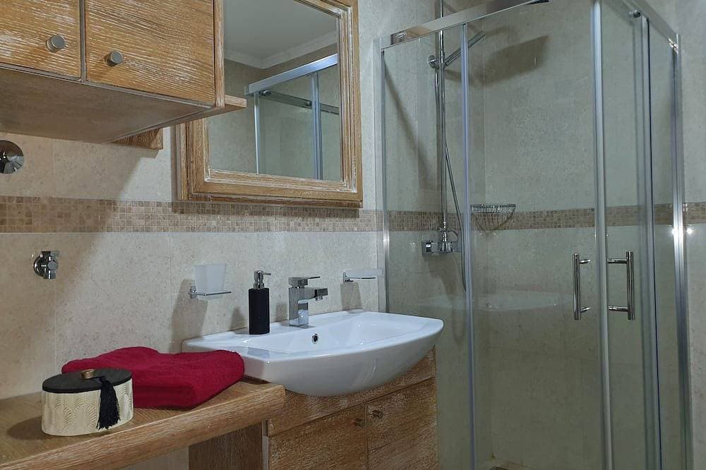 Foto 6 von 18: Luxury apartment with sea view 10 mn from the beach