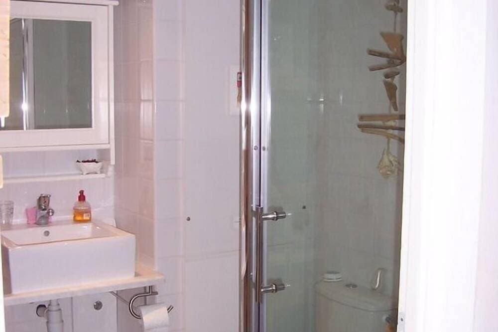 Foto 3 von 30: Modernes Ferienstudio; Seeblick; 100m zum Skilift; für 3 Personen