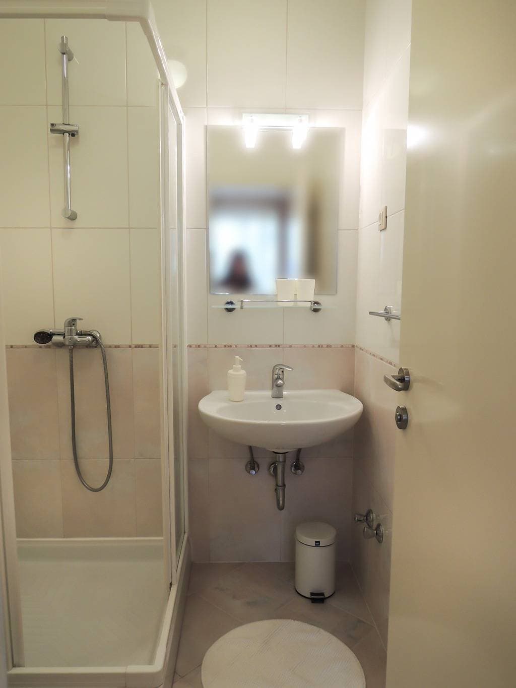 Foto 12 von 26: Studioapartment in Baška Voda mit Balkon, Klimaanlage, W-Lan, Waschmaschine (3785-3)
