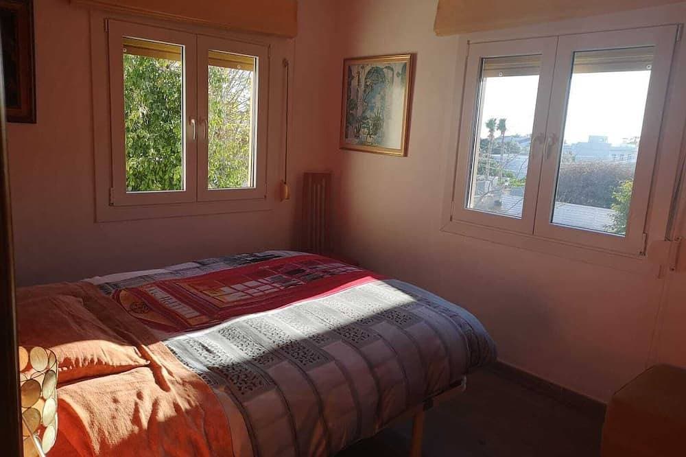 Foto 6 von 30: PrivatPool, Meerblick mit fabelhaften Sonnenuntergängen, moderne Küche, Klimaanlage, Wifi, großes Spielzeugzimmer