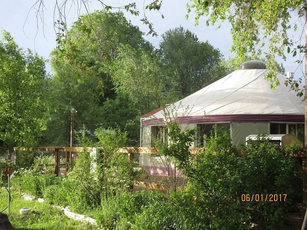 Foto 10 von 45: Wir warten nur darauf, Ihre Gruppe mit 2 Jurten und einem neuen Tipi am Fluss zu beherbergen.