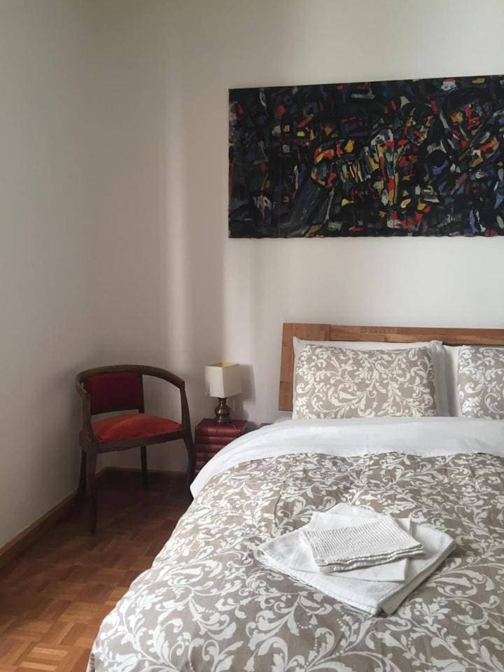 Foto 13 von 27: Two-Bedroom Apartment