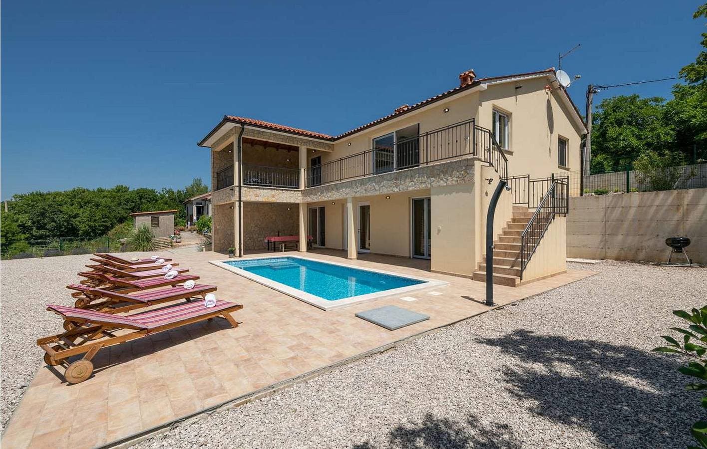 Foto 8 von 46: Reizende 2-Zimmer-Wohnung mit Pool, Terrasse und in Küstennähe