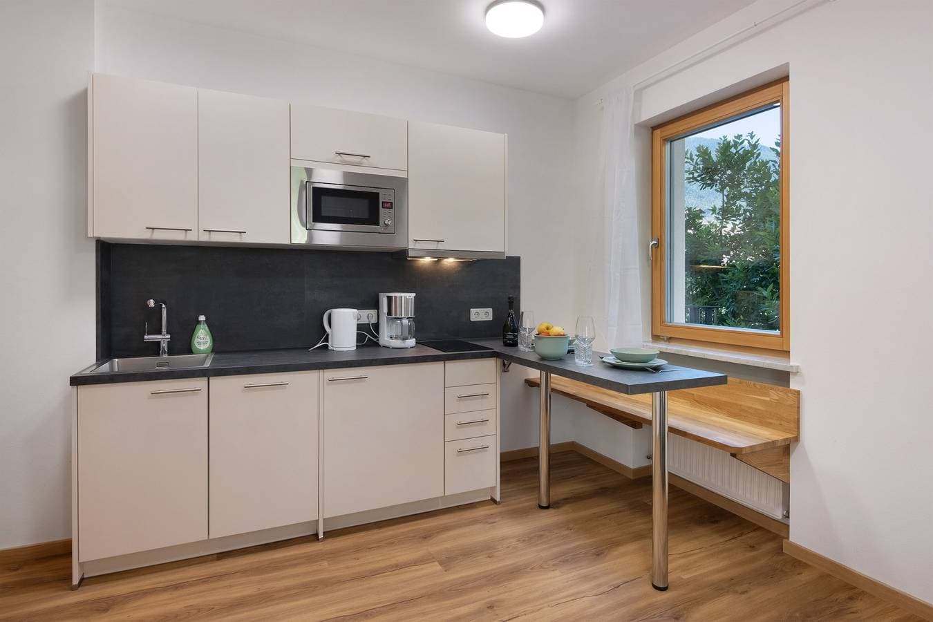 Foto 12 von 35: Ferienwohnung 'Vinlauris 46' mit Bergblick, privater Außenbereich und Wi-Fi