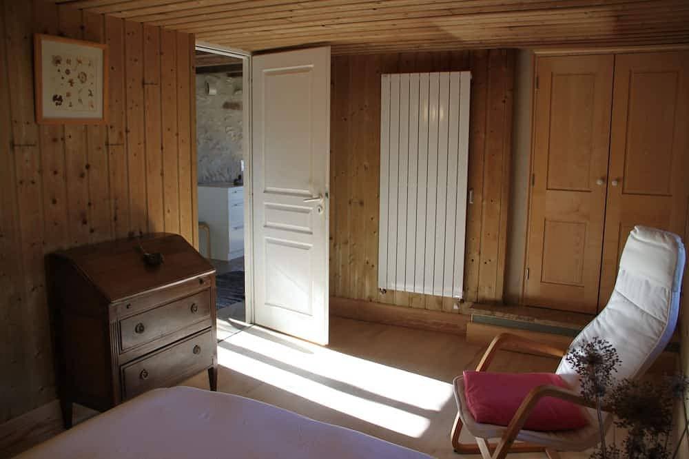 Foto 5 von 30: Eine authentische Scheune aus weißem Stein, renoviert für 4 Personen, mit Kamin