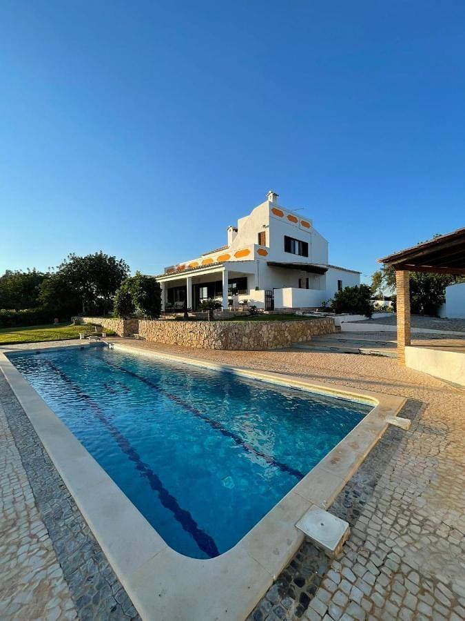 Casa Esperança - carefree living with big private pool and great views 1