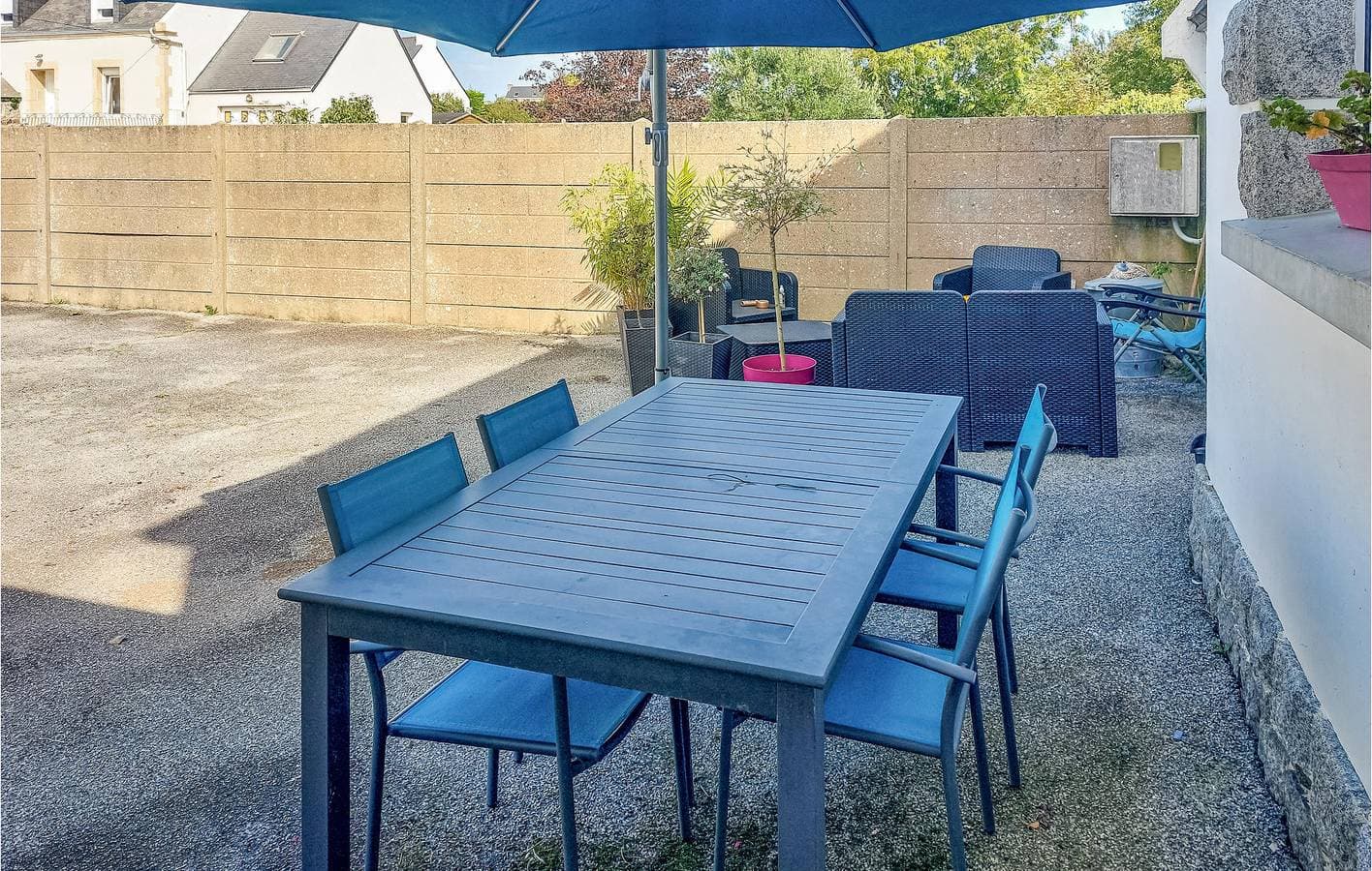 Foto 12 von 25: Gemütliche 150 qm Wohnung mit Parkplatz, Garten & Internet