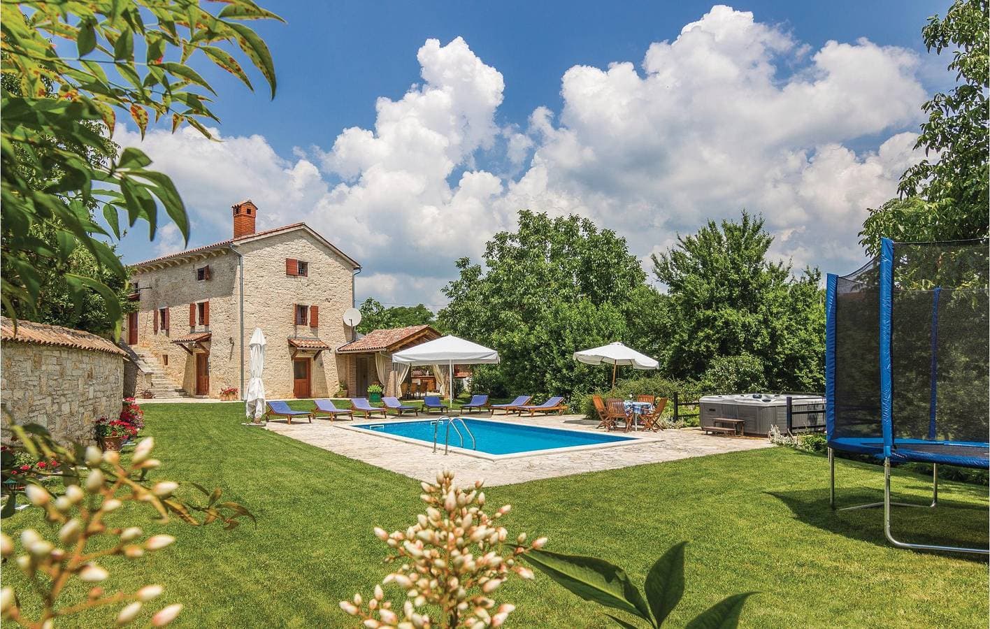 Gemütliche Ferienwohnung mit Pool und Terrasse in Jakovici – 600 m vom Stadtzentrum entfernt 1