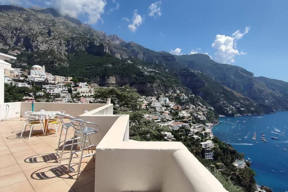 House with a great terrace and spectacular views 1