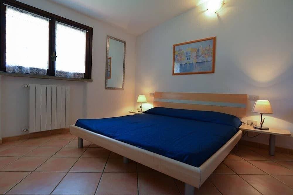 Foto 3 von 25: Unabhängige Wohnung im Erdgeschoss mit Garten, Parkplatz mit Meerblick, 4 Personen