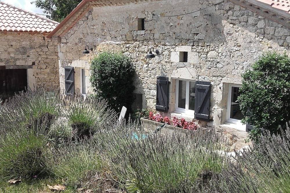 Foto 9 von 23: Ferienhaus auf dem Land mit privater Terrasse, Garten und WLAN