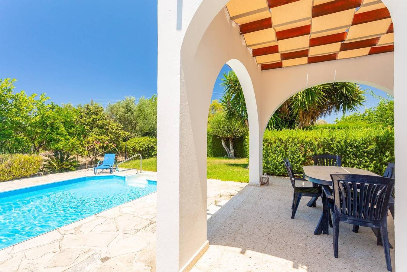 Foto 10 von 29: Villa für 4 Personen mit Balkon