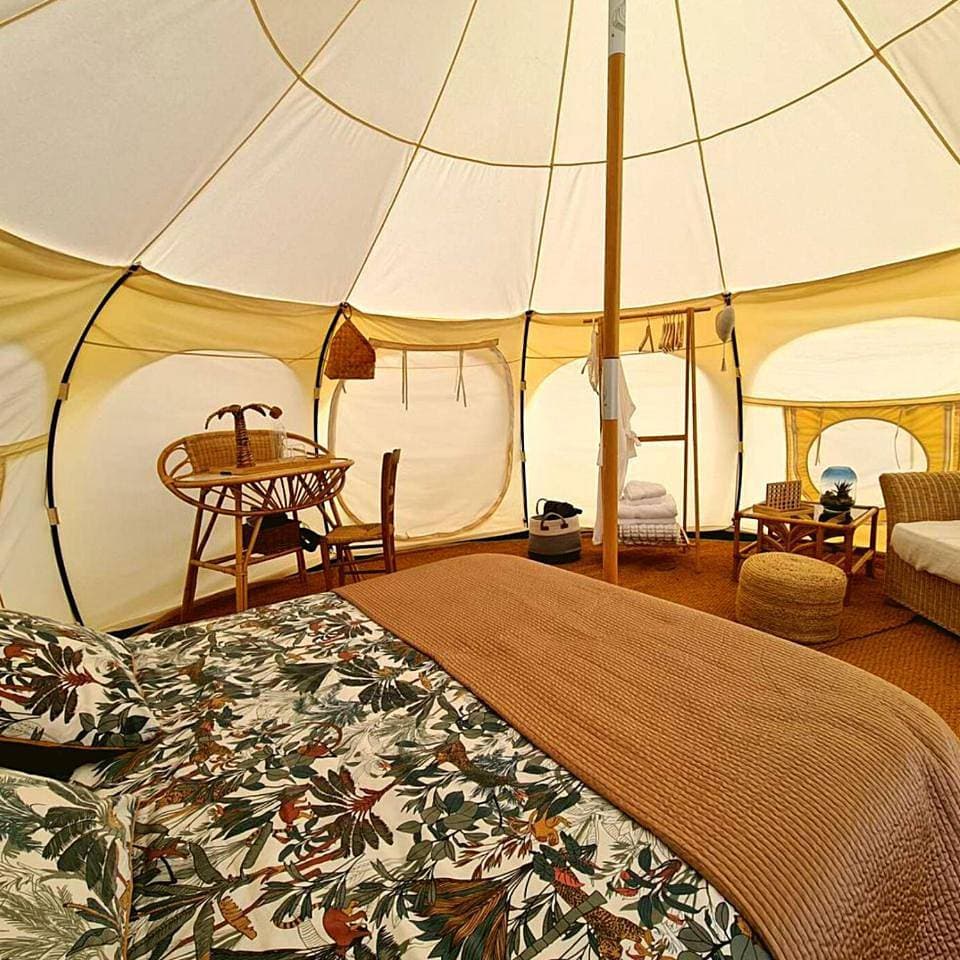 Foto 9 von 26: Tent