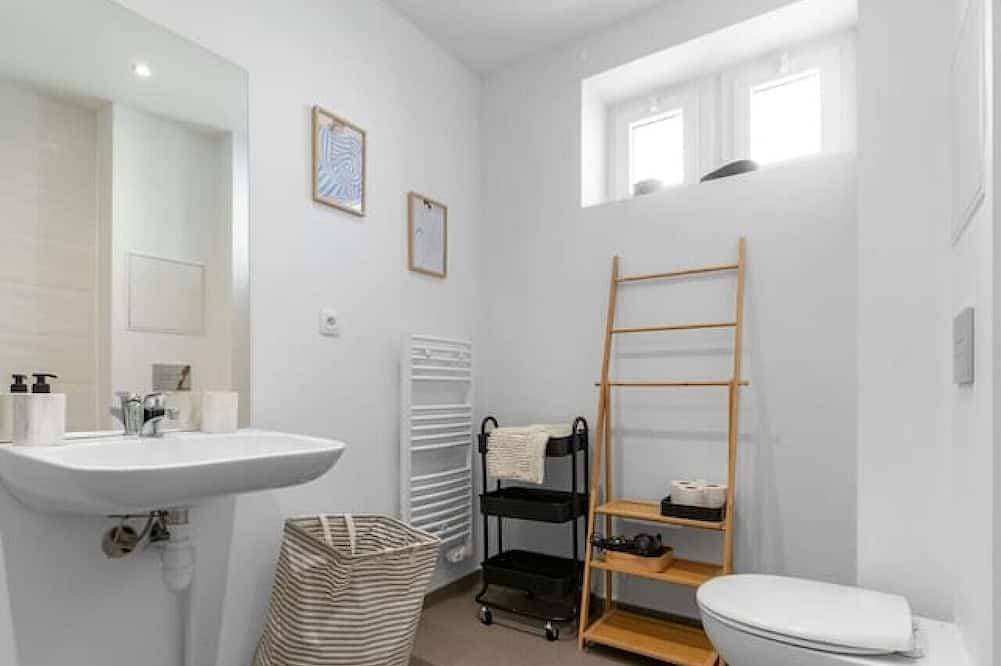 Foto 10 von 30: Grand Appartement design avec parking privé
