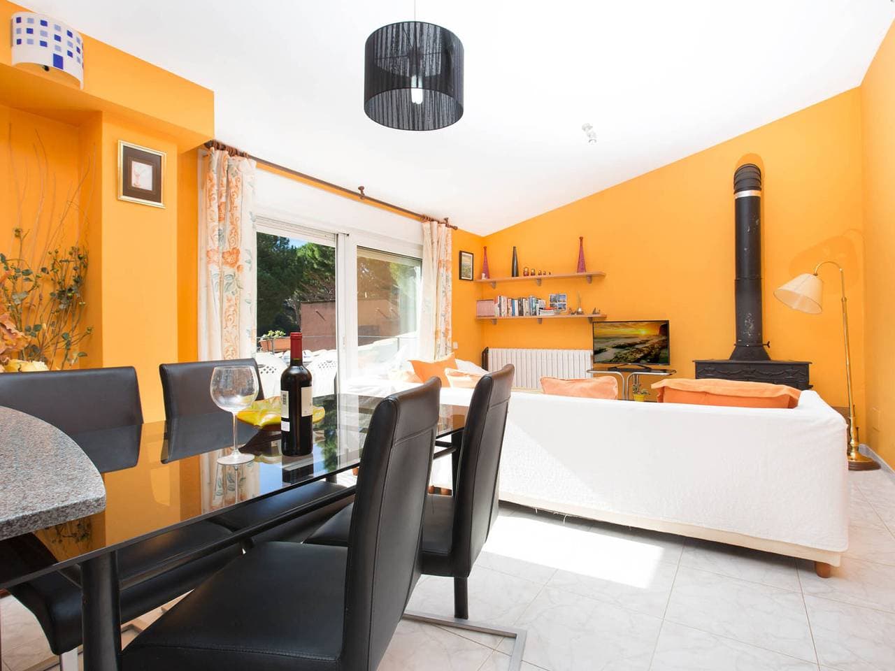 Foto 6 von 22: Dachgeschoss-Wohnung mit Terrasse und Parkplatz in Calella de Palafrugell