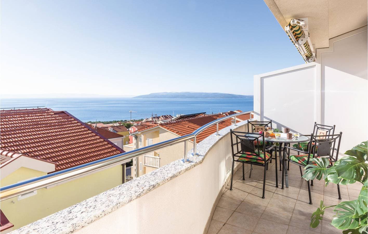 Foto 6 von 22: Ferienwohnung mit Meerblick in Makarska: WLAN, Terrasse, in Strand- und Stadtzentrumsnähe