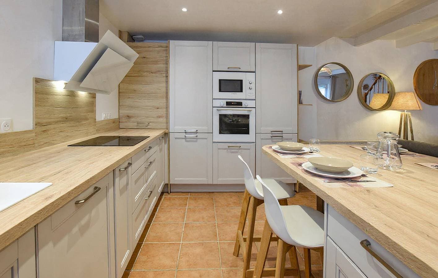 Foto 5 von 24: Gemütliche Wohnung – WLAN, TV, Küche, Parkplatz – in Strand- und Restaurantnähe