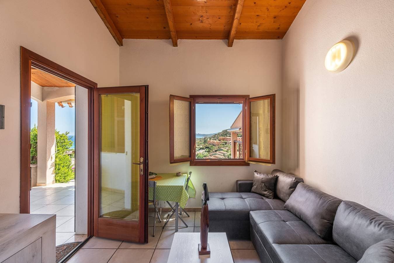 Foto 5 von 29: Villa "Birgit" mit Meerblick, Bergblick, Klimaanlage & Terrasse