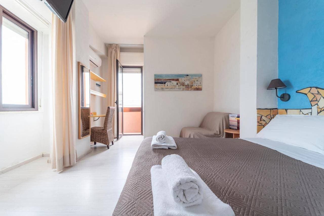 Foto 10 von 11: Triple Room with Balcony - Sea Front