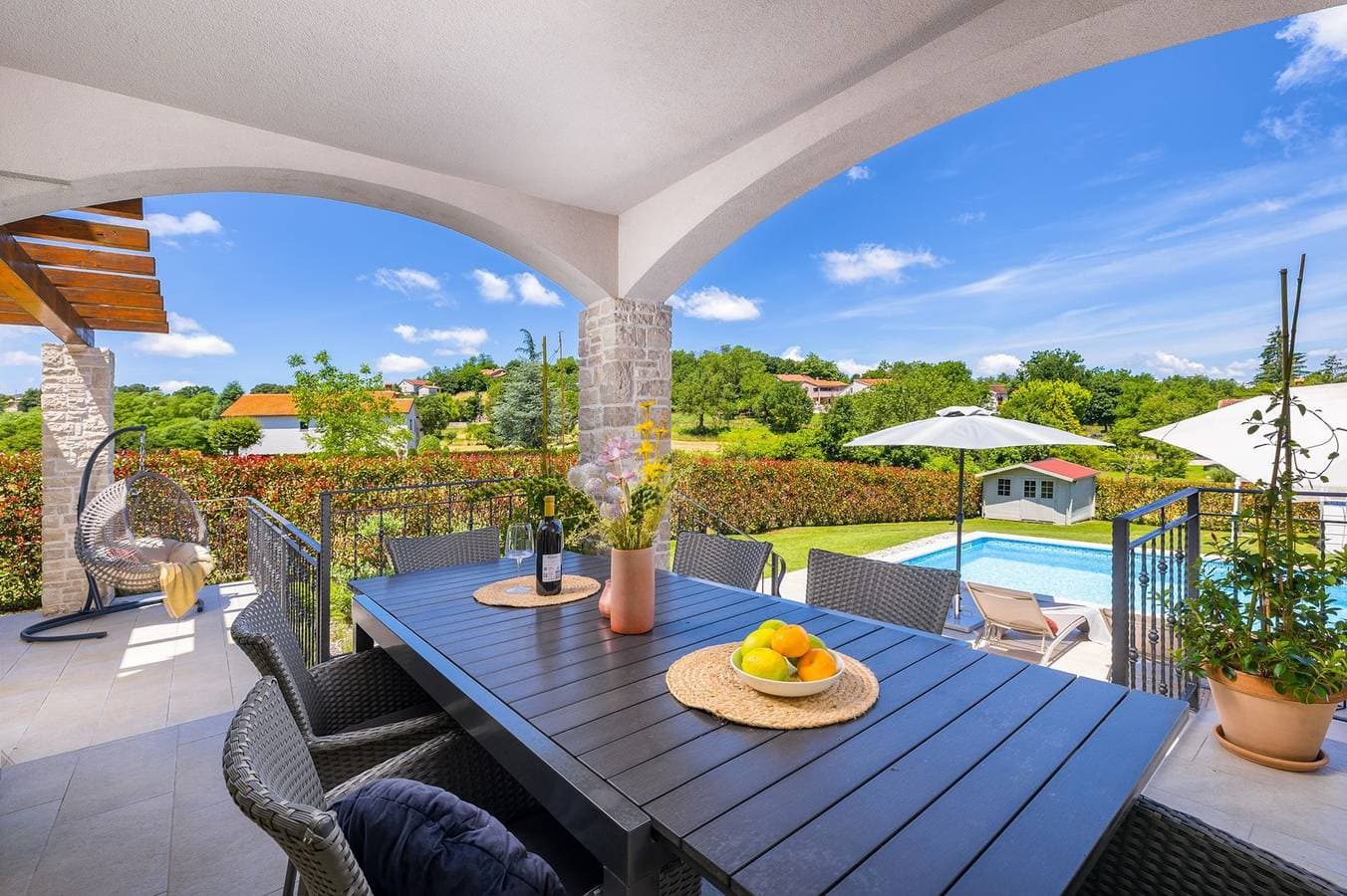 Foto 6 von 54: Villa Bartol mit privatem Pool, Tischtennis, Darts