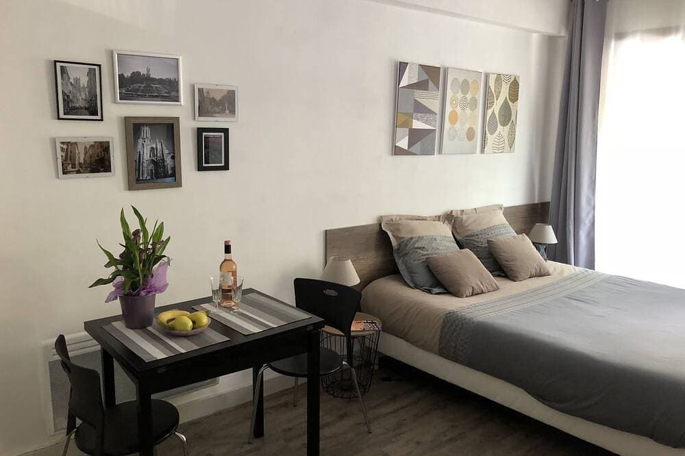 Charmantes T1 im Geist einer komfortablen Hotel-Wohnung im Zentrum von Aix eingerichtet 1