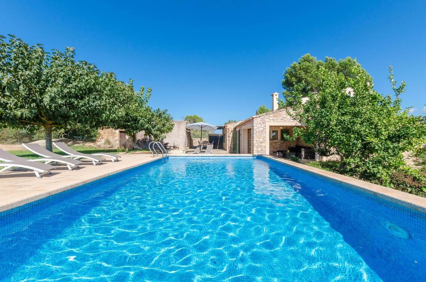 Foto 2 von 40: Can Sitjar - Landhaus mit privatem Pool und Free Wifi am Stadtrand von Porreres
